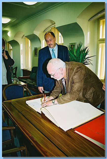CNV00061.JPG