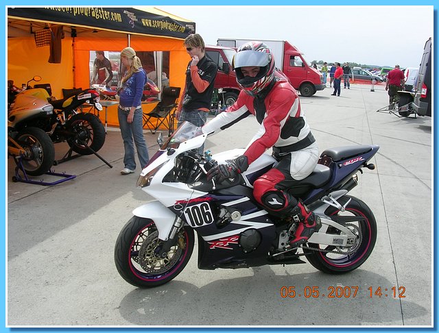 moto01.jpg